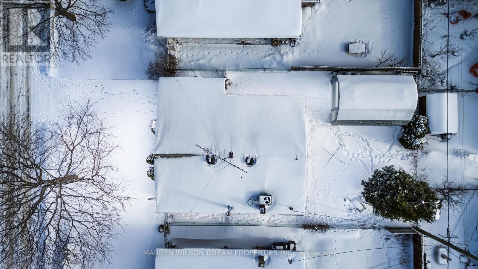 2422 MAGNUS AVENUE Image 36