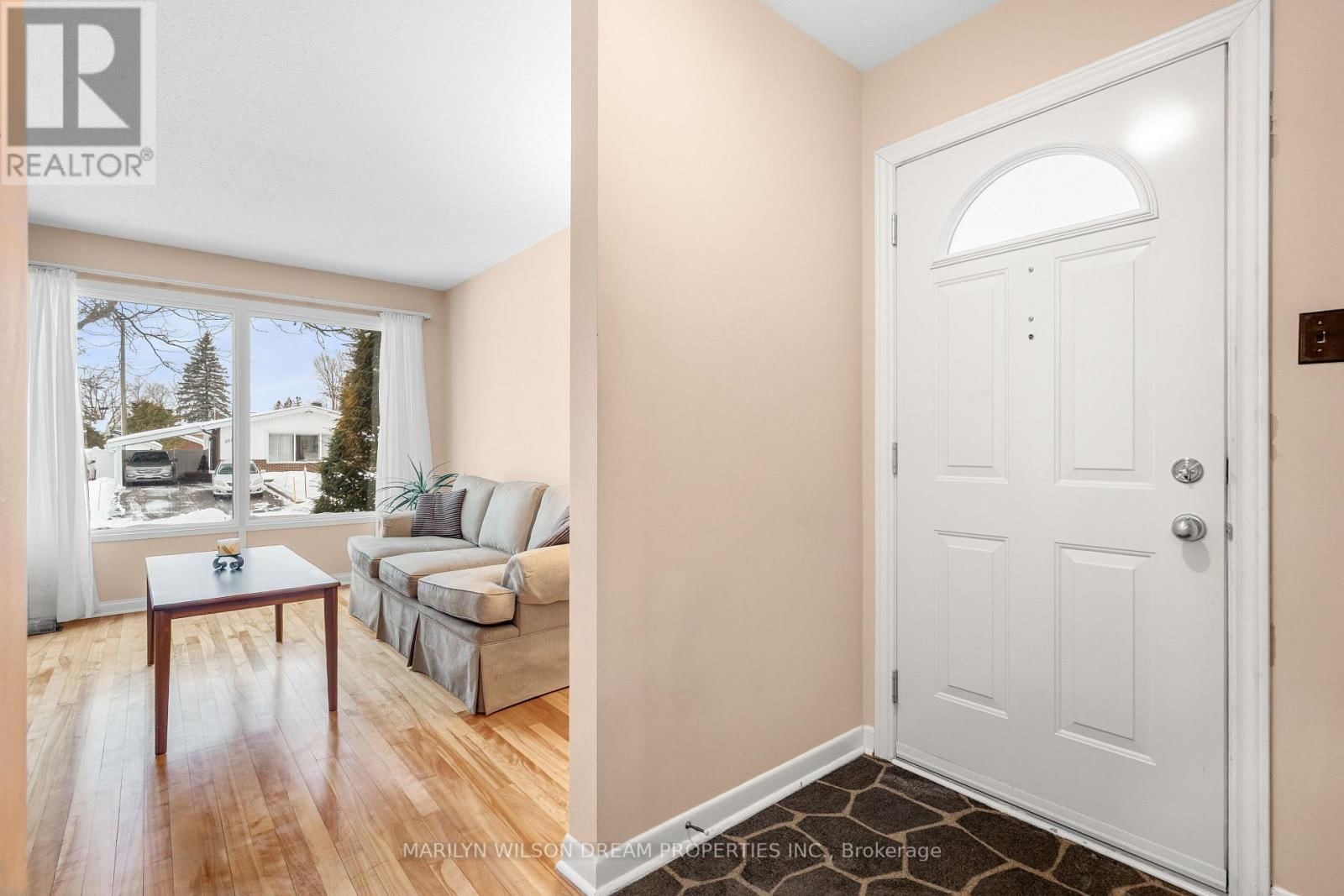 2422 MAGNUS AVENUE Image 5