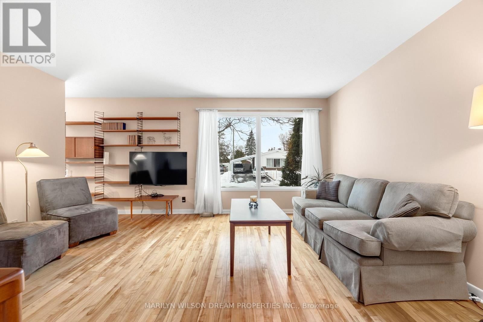 2422 MAGNUS AVENUE Image 6