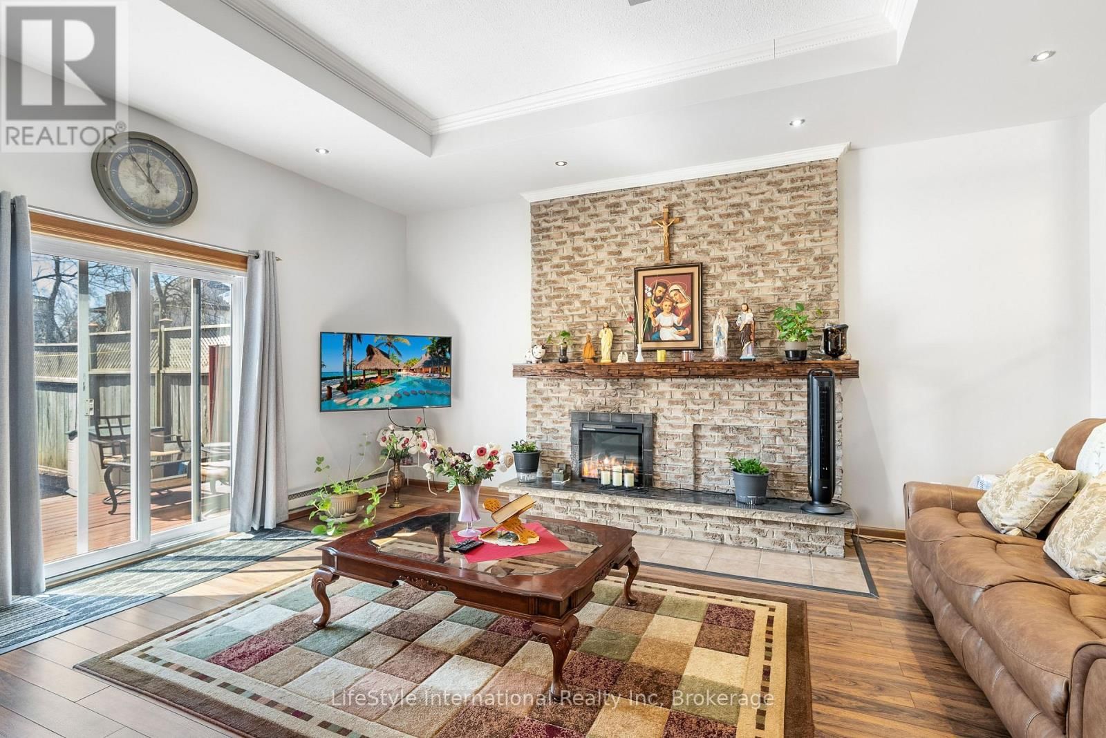 9 HAMPTON STREET Image 5