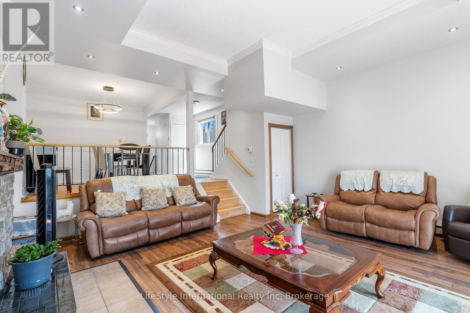 9 HAMPTON STREET Image 7