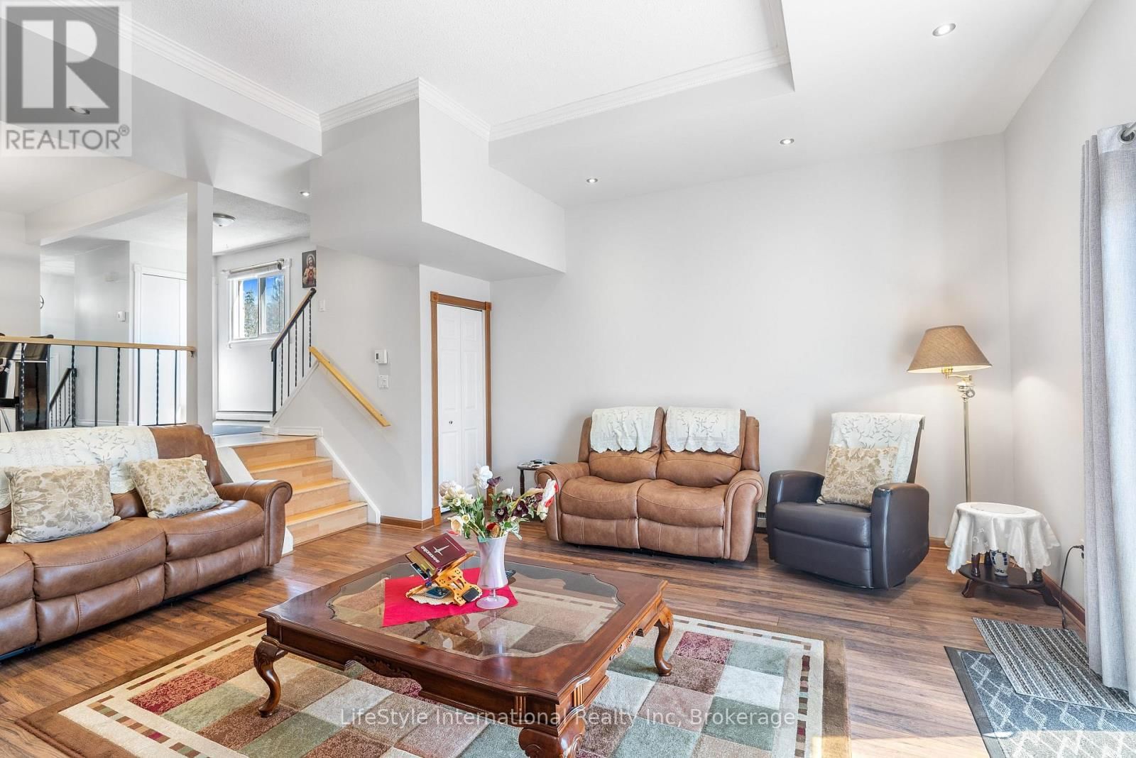 9 HAMPTON STREET Image 8