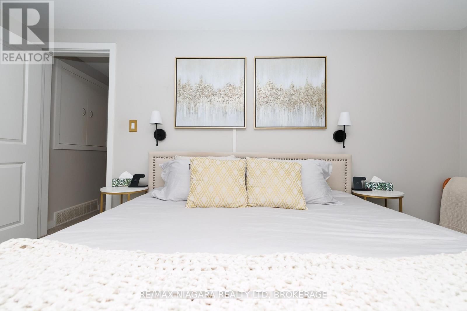 1 ROYAL HENLEY BOULEVARD Image 14