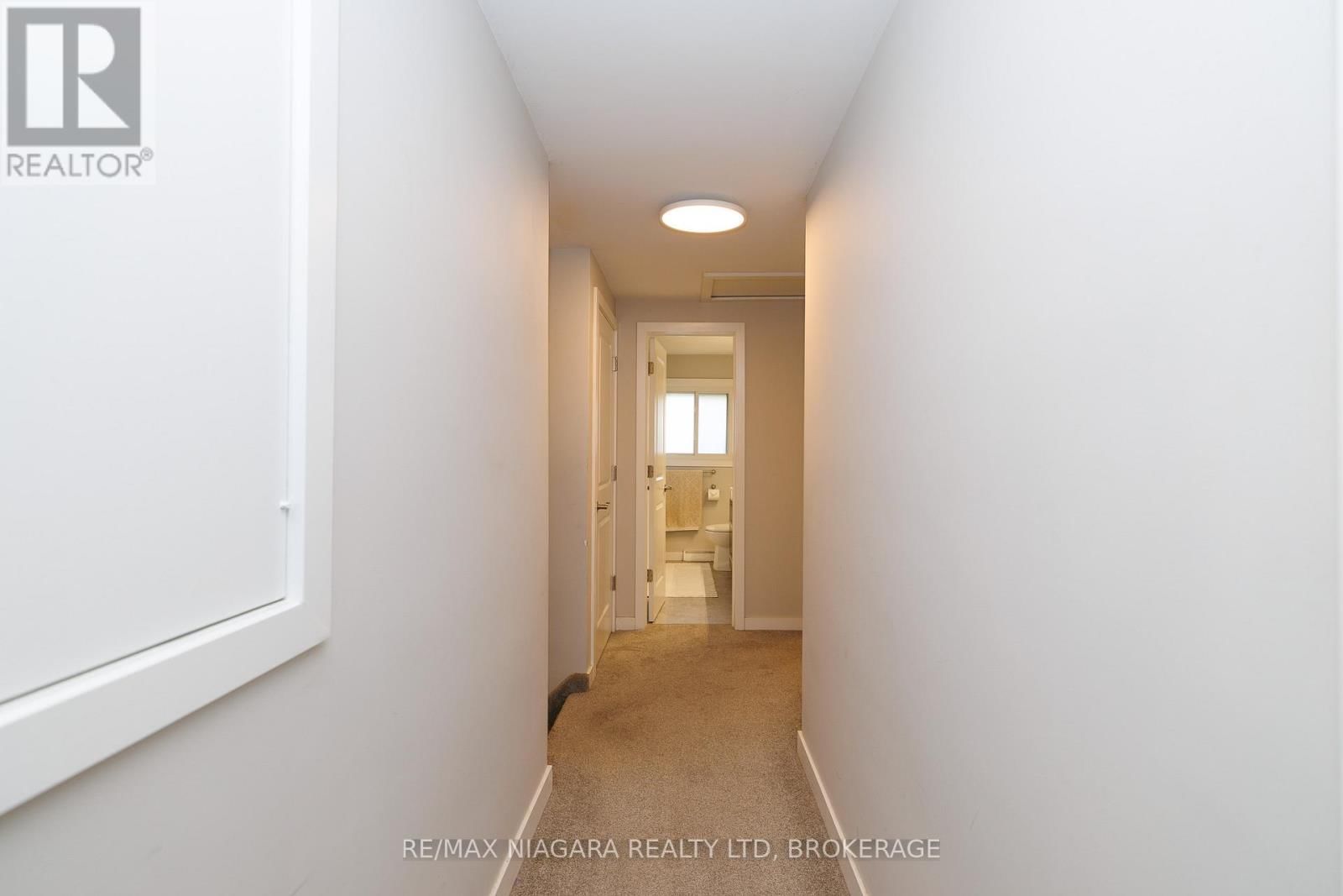 1 ROYAL HENLEY BOULEVARD Image 23