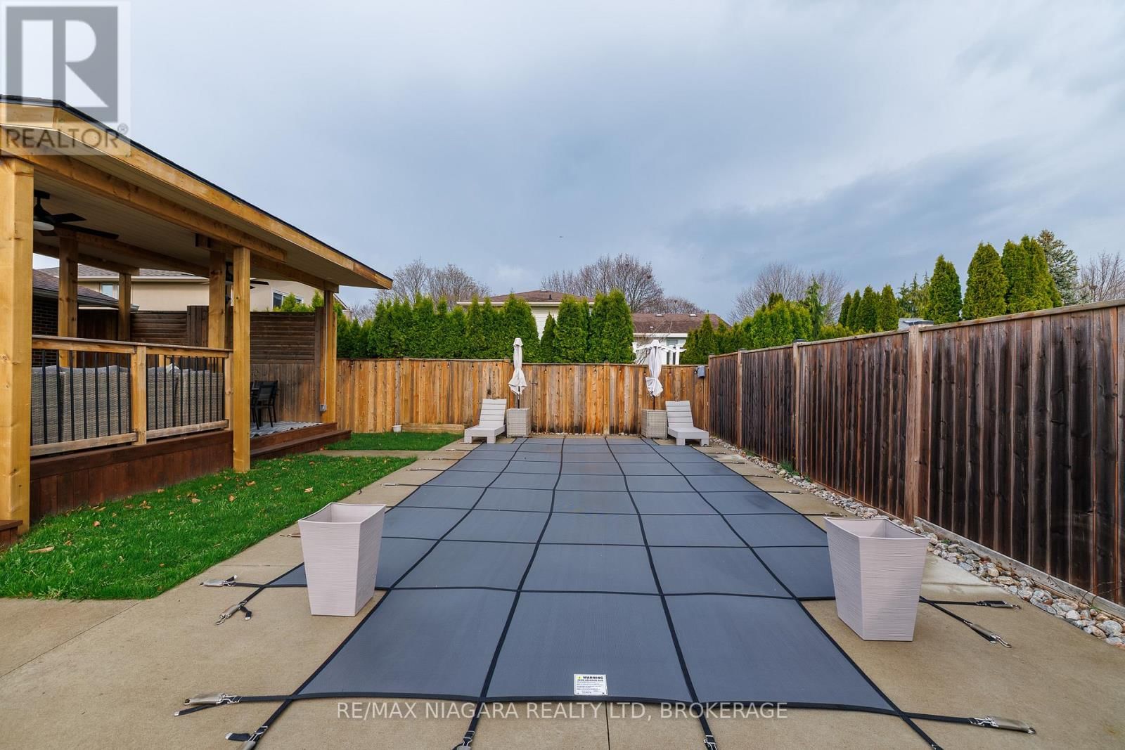 1 ROYAL HENLEY BOULEVARD Image 41