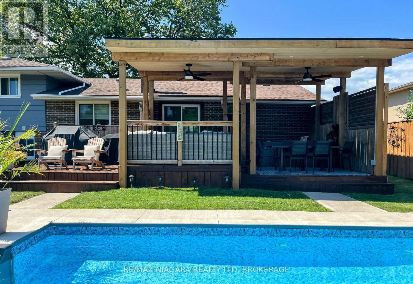 1 ROYAL HENLEY BOULEVARD Image 49