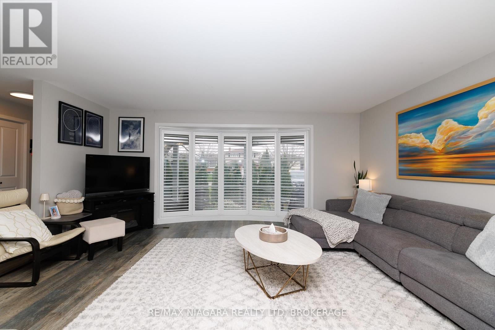 1 ROYAL HENLEY BOULEVARD Image 6