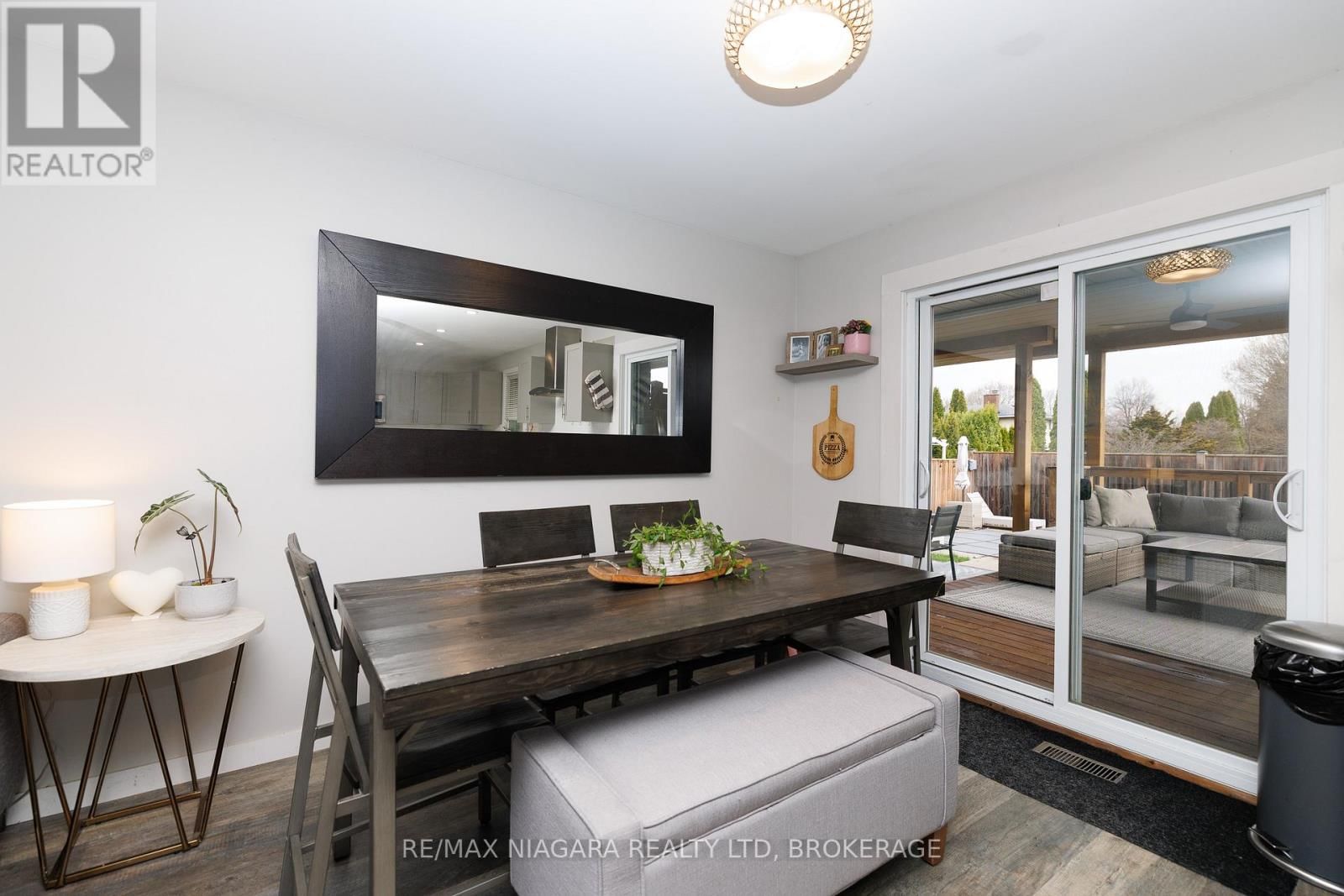 1 ROYAL HENLEY BOULEVARD Image 9