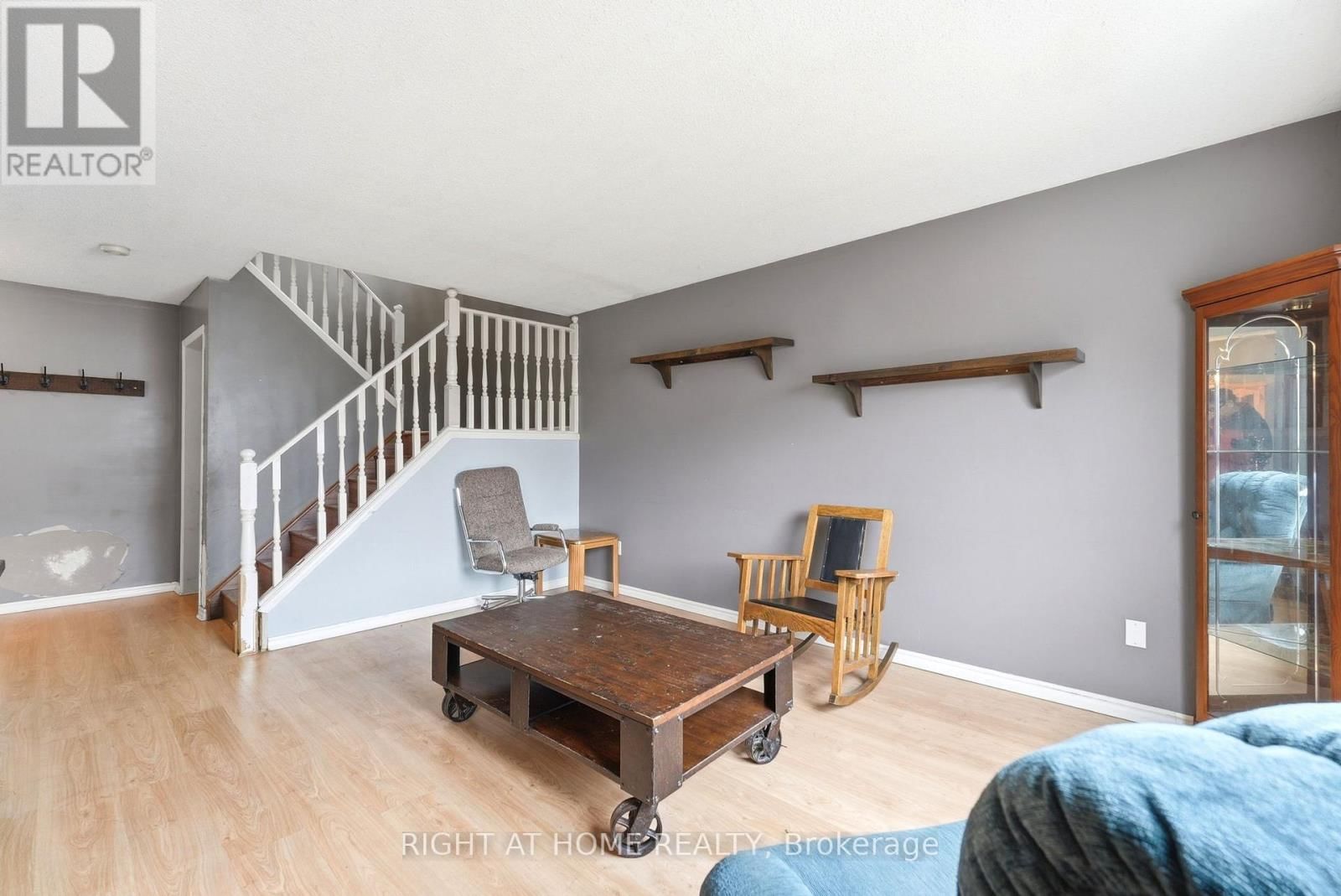 32 BOWCOTT CRESCENT Image 7