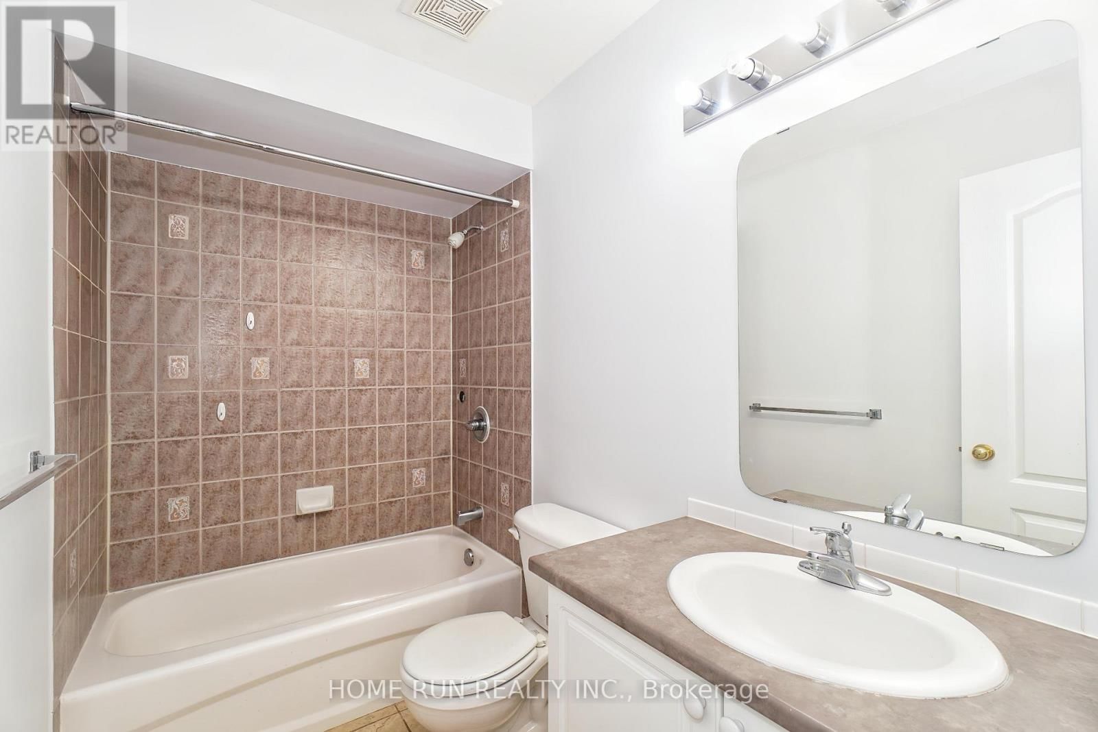 2222 BROCKSTONE CRESCENT Image 30