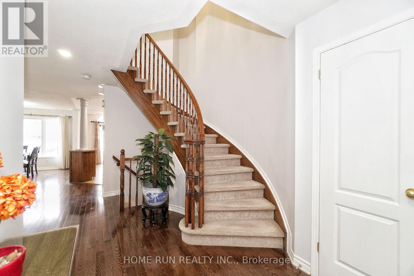 2222 BROCKSTONE CRESCENT Image 5