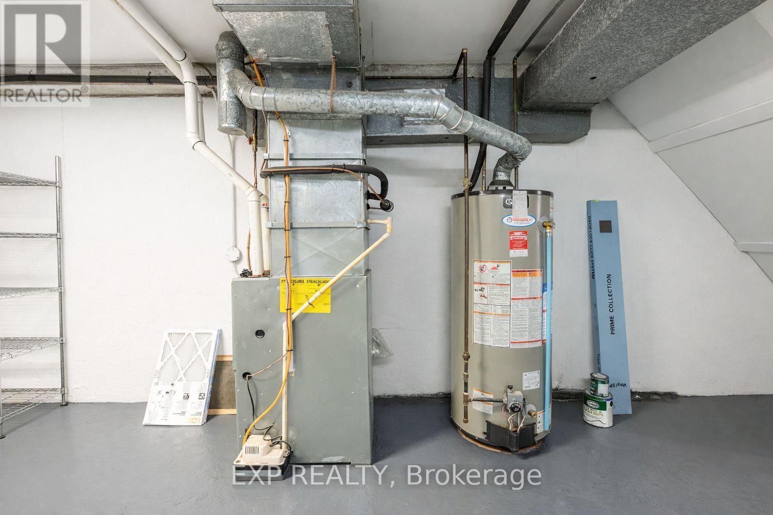 102 - 121 UNIVERSITY AVENUE EAST Image 40