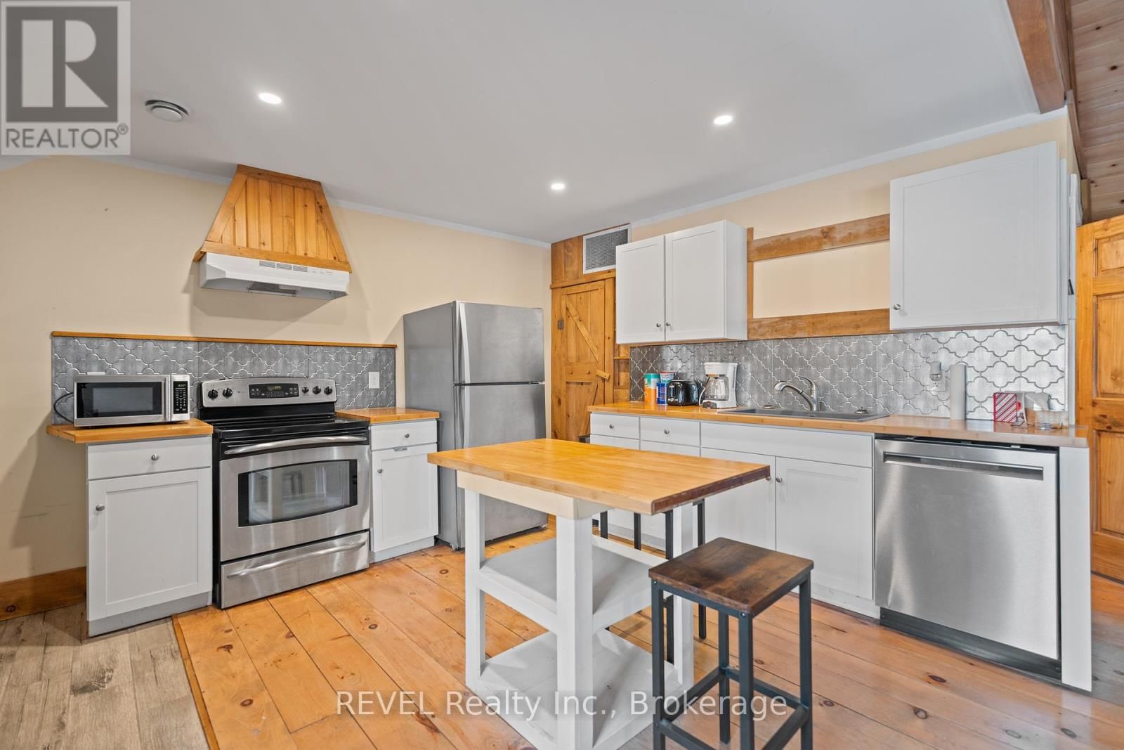 304 RIDGE RD N ROAD Image 29