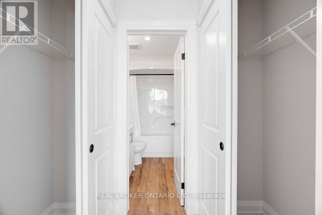 331 - 865 KLEINBURG DRIVE Image 17