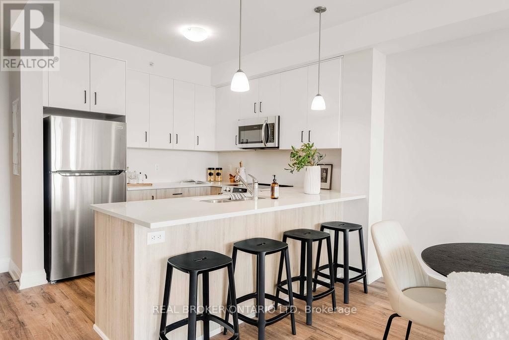 416 - 865 KLEINBURG DRIVE Image 2