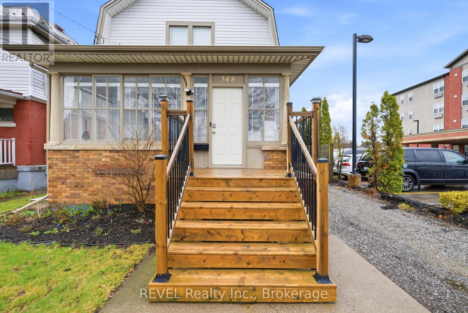 348 HELLEMS AVENUE Image 3