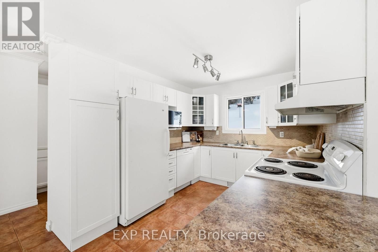 153 WARD LANE Image 19