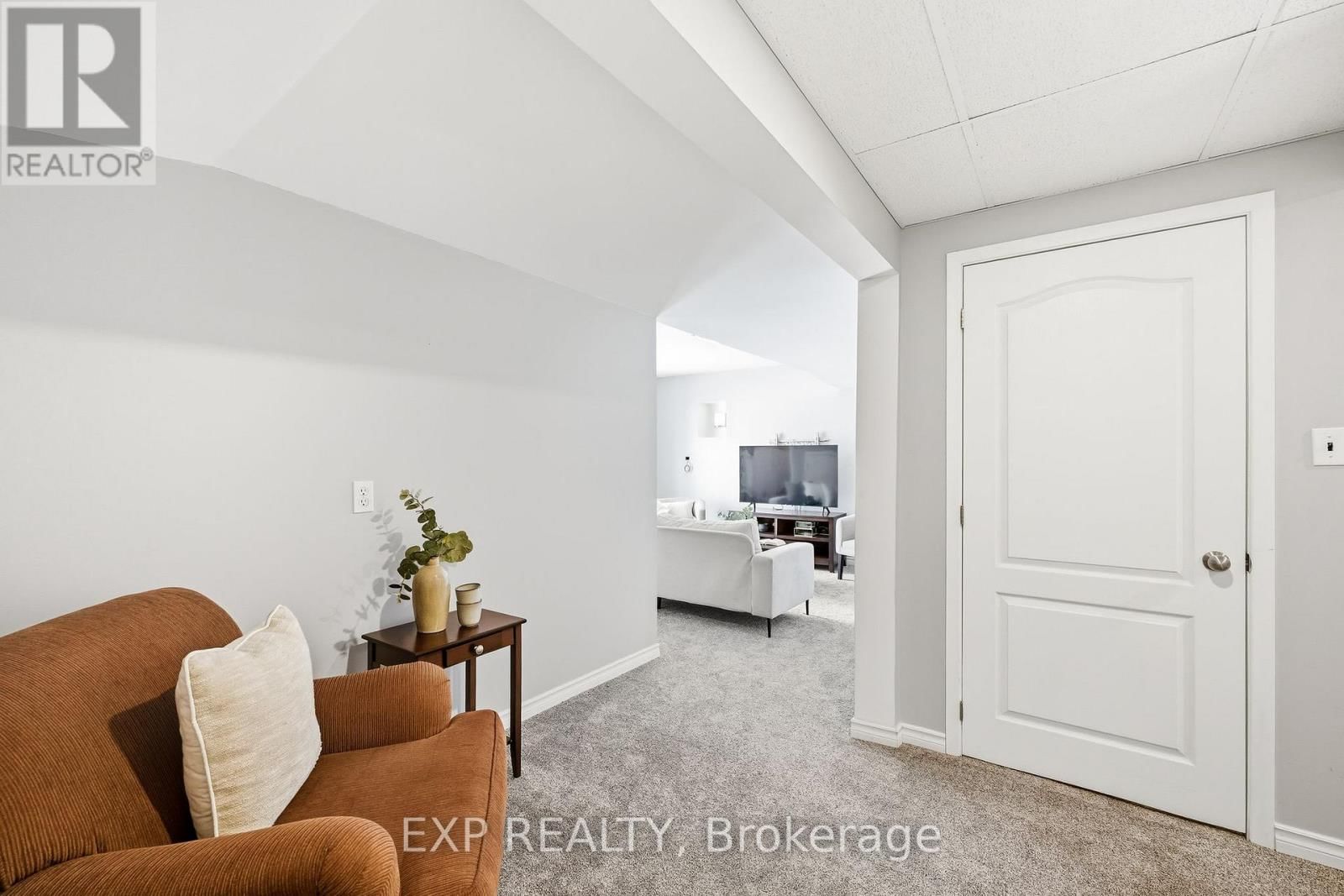 153 WARD LANE Image 32