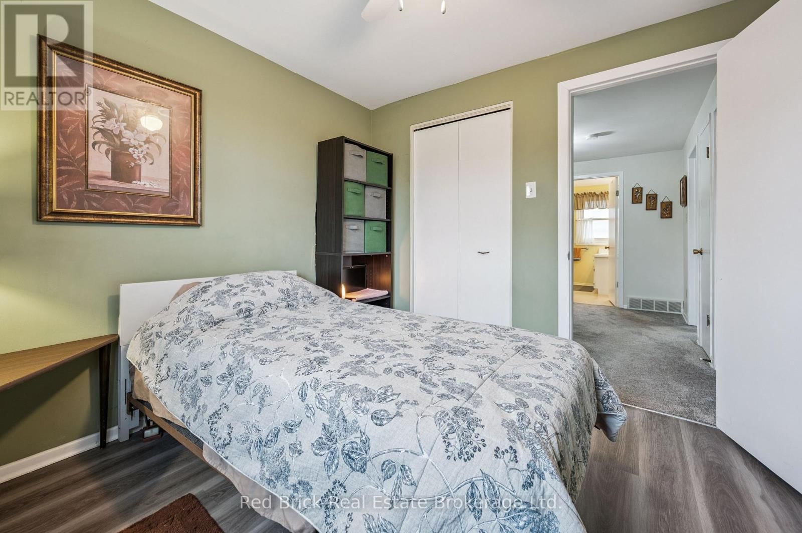 53 SHADELAND CRESCENT Image 11