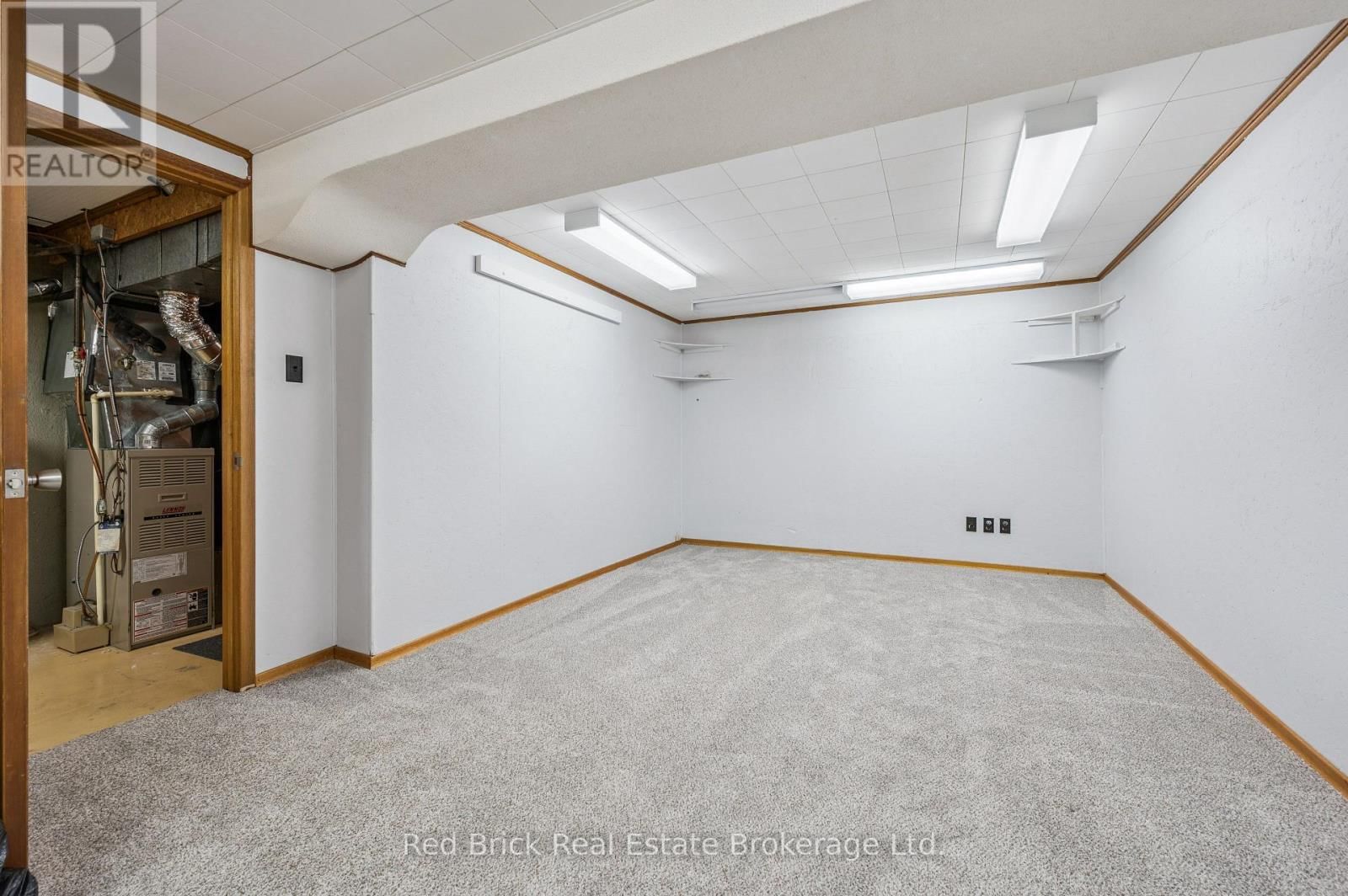 53 SHADELAND CRESCENT Image 17