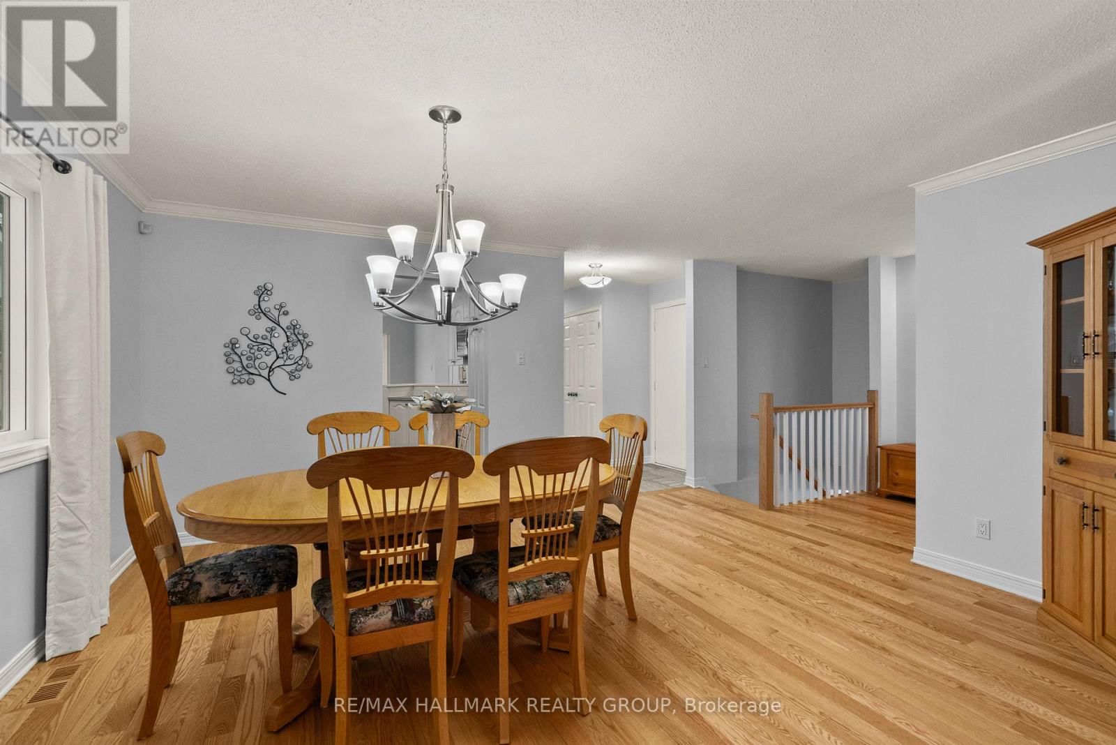 38 NORTH HARROW DRIVE Image 16