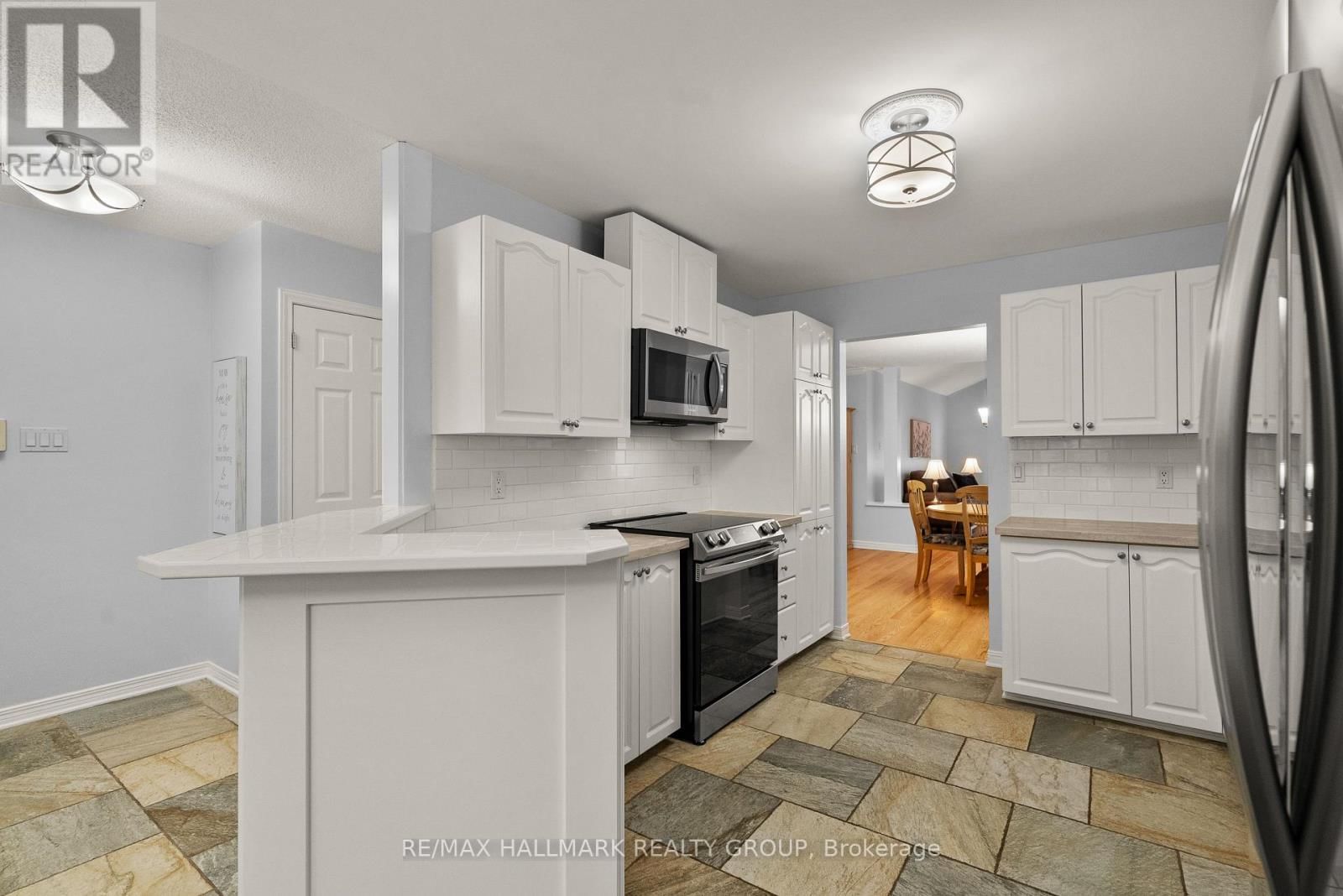 38 NORTH HARROW DRIVE Image 6