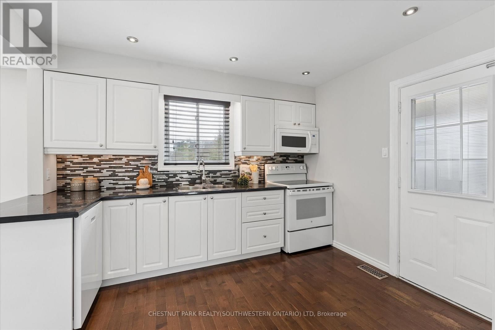 168 GREEN VALLEY DRIVE Image 10