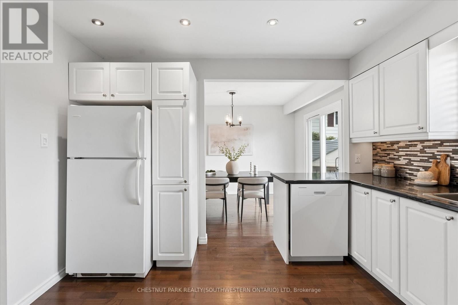 168 GREEN VALLEY DRIVE Image 12