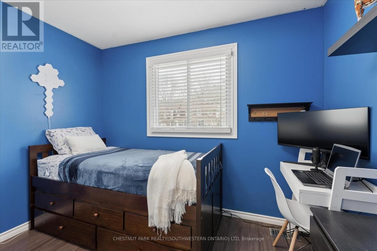 168 GREEN VALLEY DRIVE Image 23