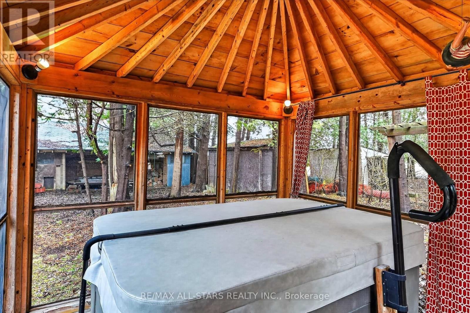 41 CEDAR CRESCENT Image 32