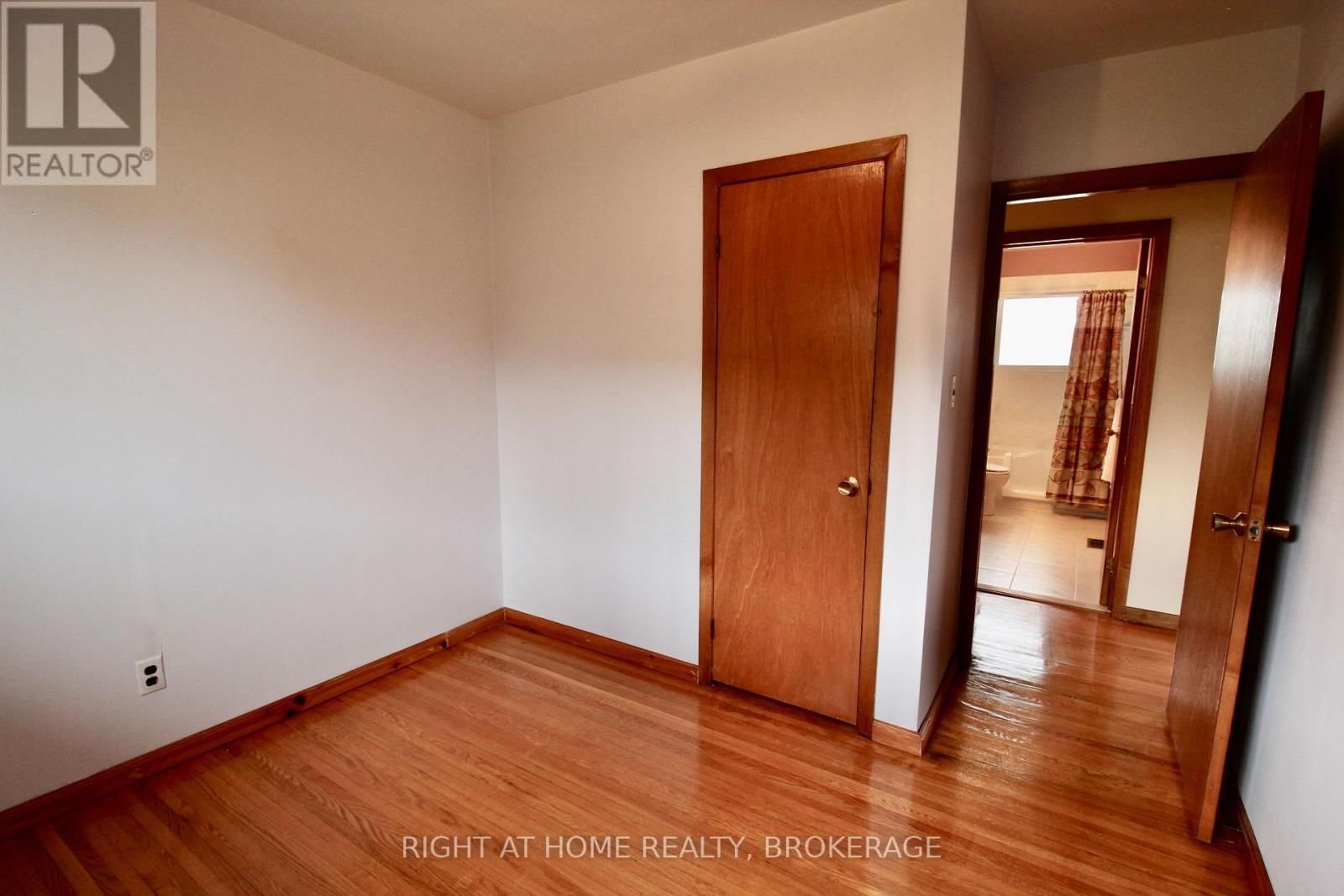 12 LORNE AVENUE Image 15