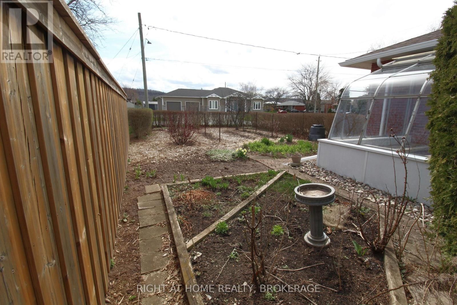 12 LORNE AVENUE Image 28