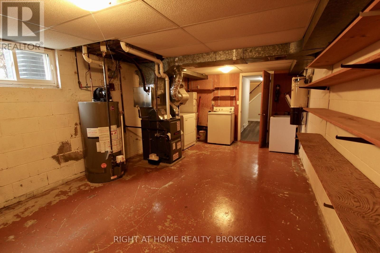 12 LORNE AVENUE Image 36