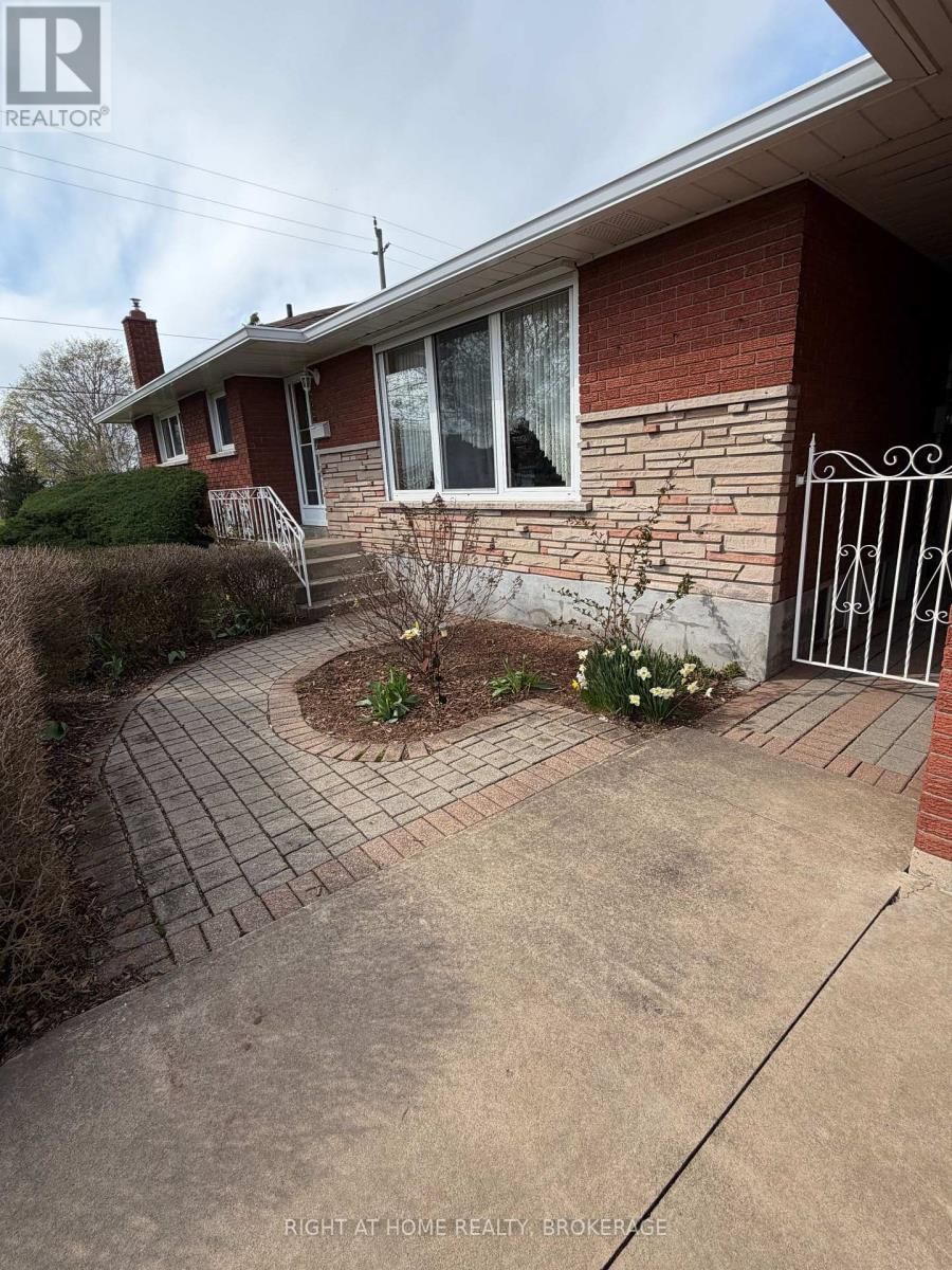 12 LORNE AVENUE Image 38