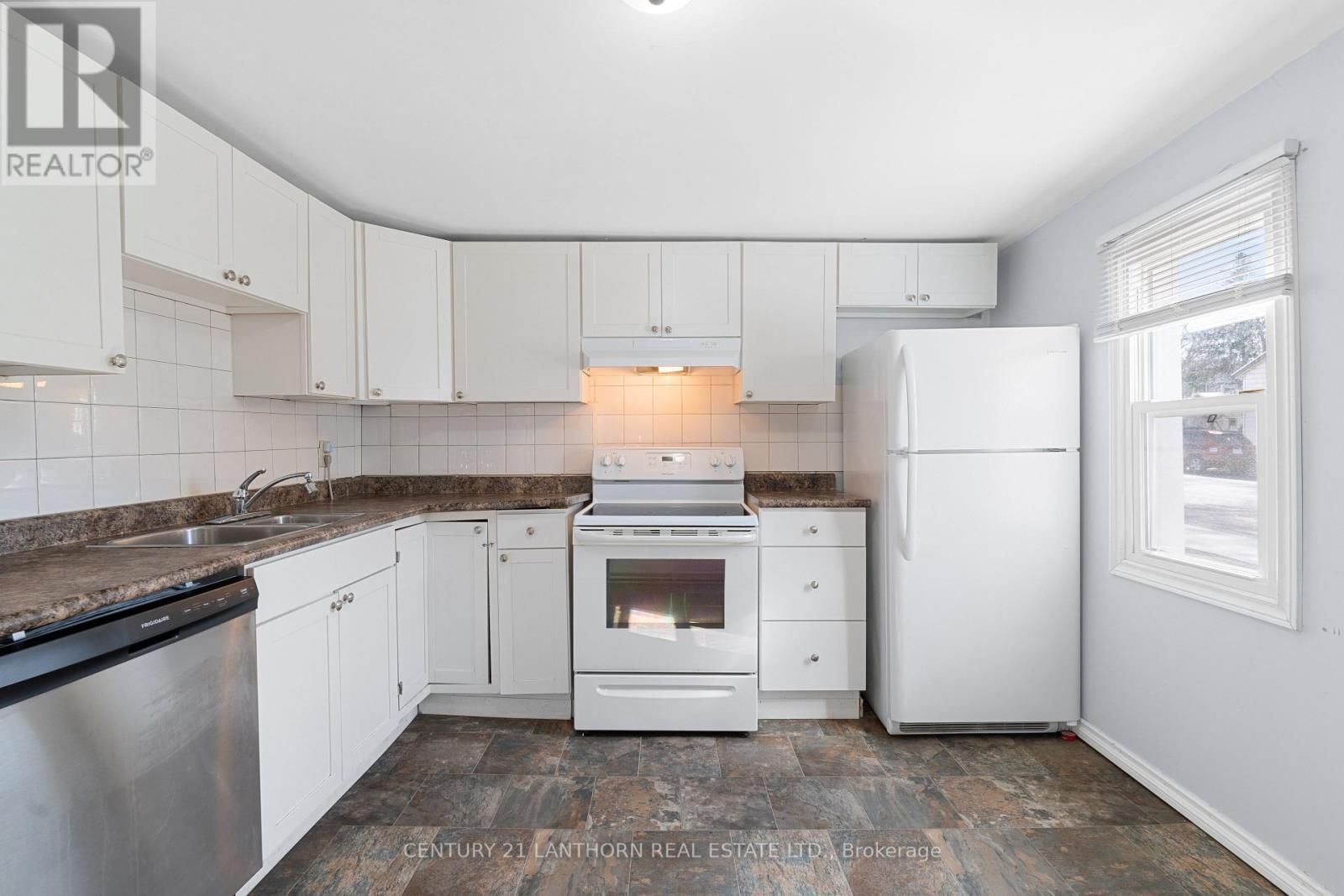 409 BLEECKER AVENUE Image 16