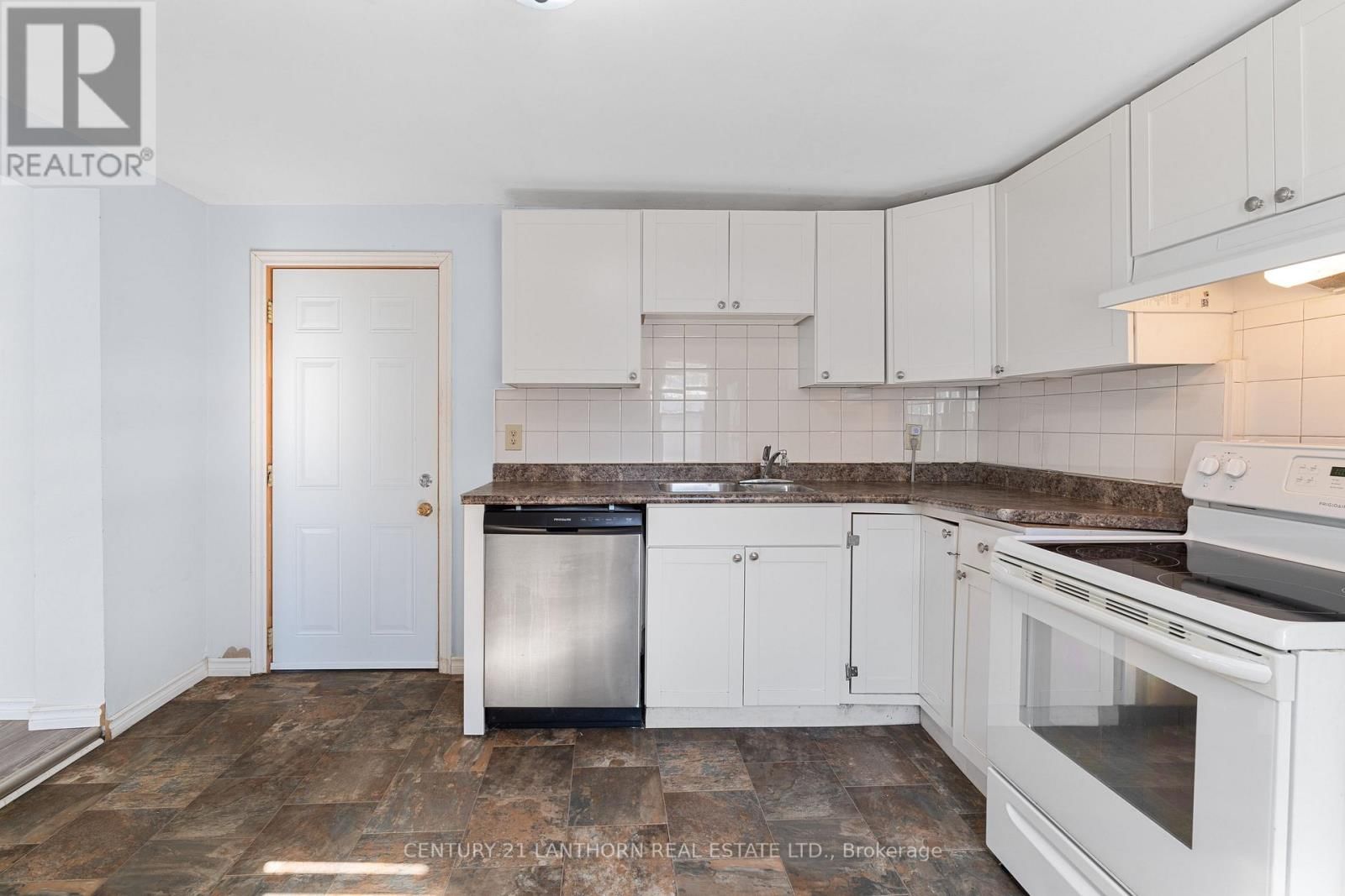 409 BLEECKER AVENUE Image 17