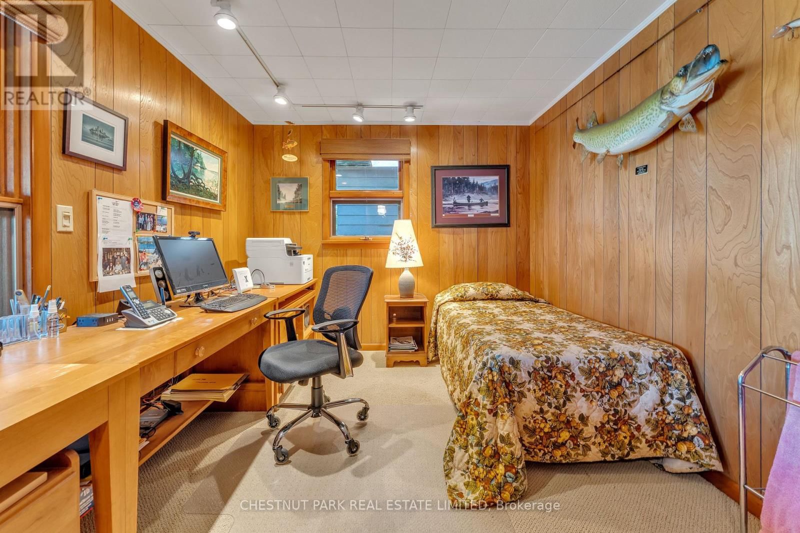 36 BOSTWICK ISLAND Image 20