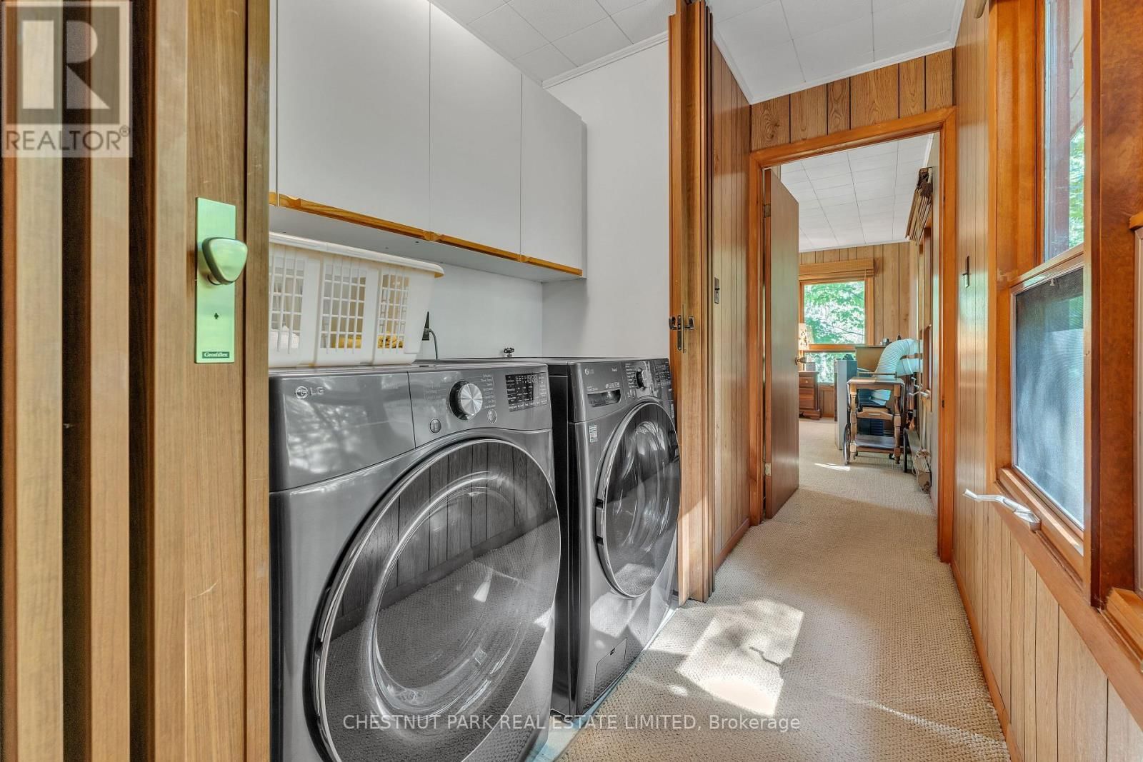 36 BOSTWICK ISLAND Image 23