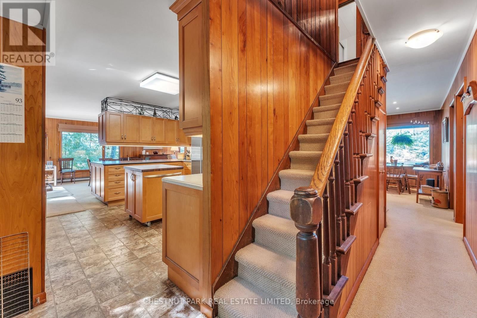 36 BOSTWICK ISLAND Image 24