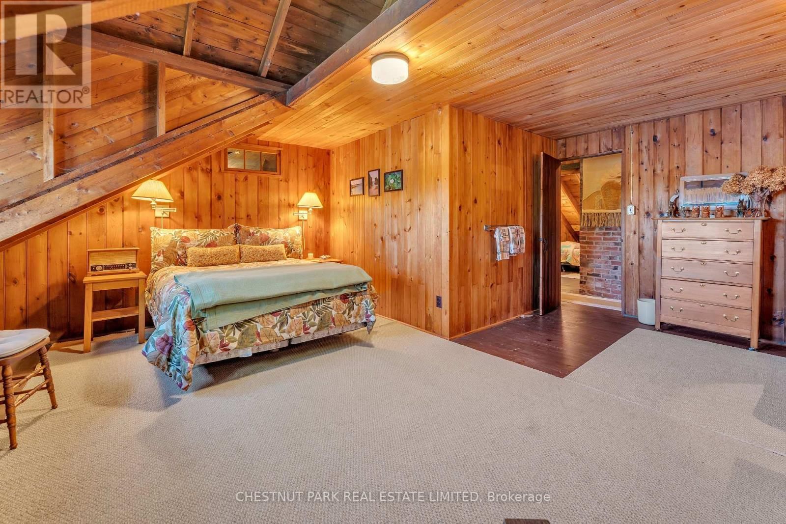 36 BOSTWICK ISLAND Image 26