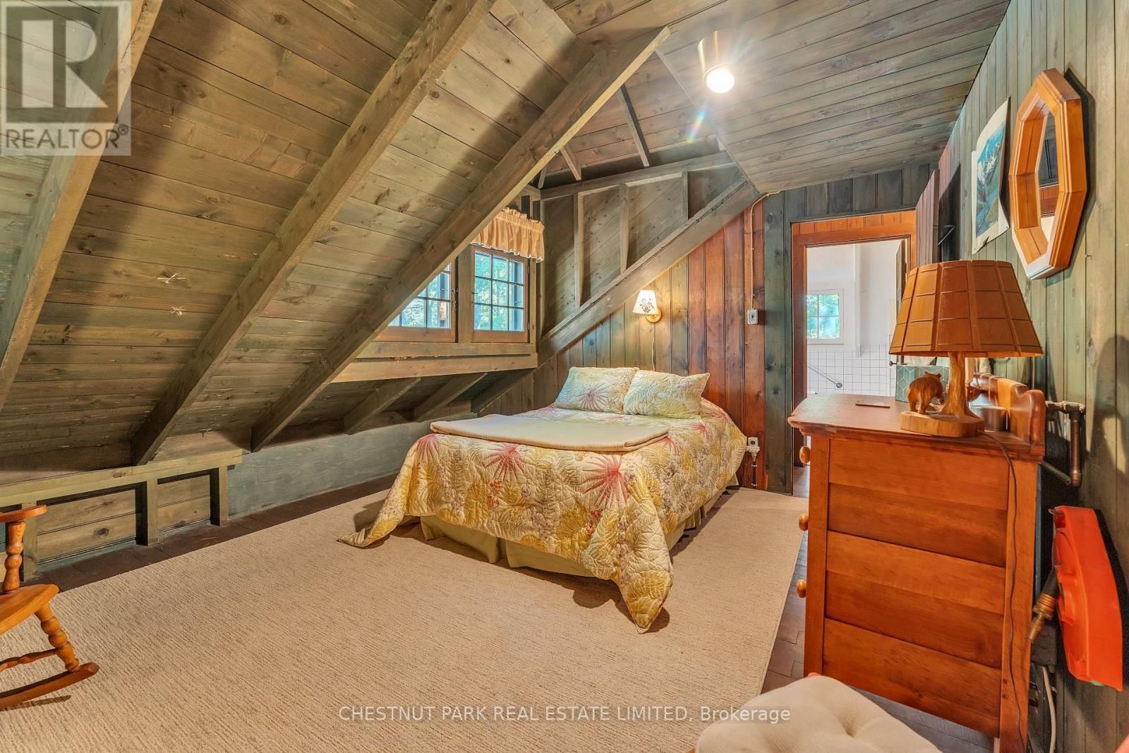 36 BOSTWICK ISLAND Image 30