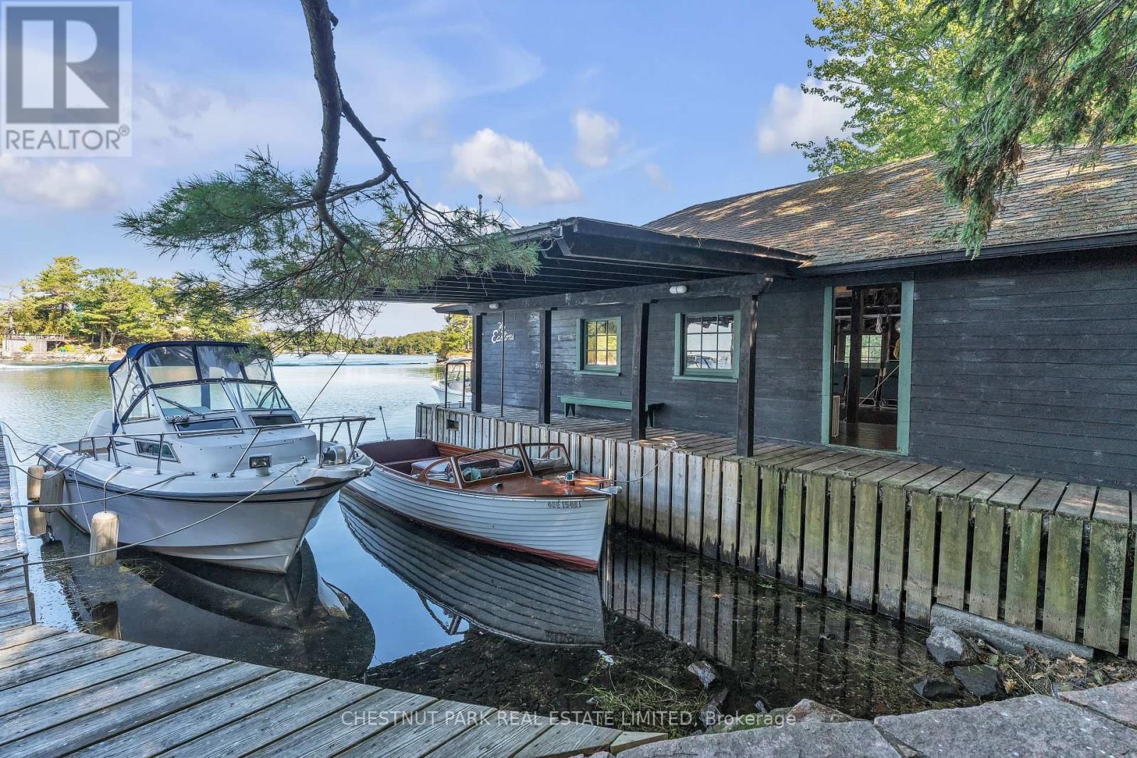 36 BOSTWICK ISLAND Image 33