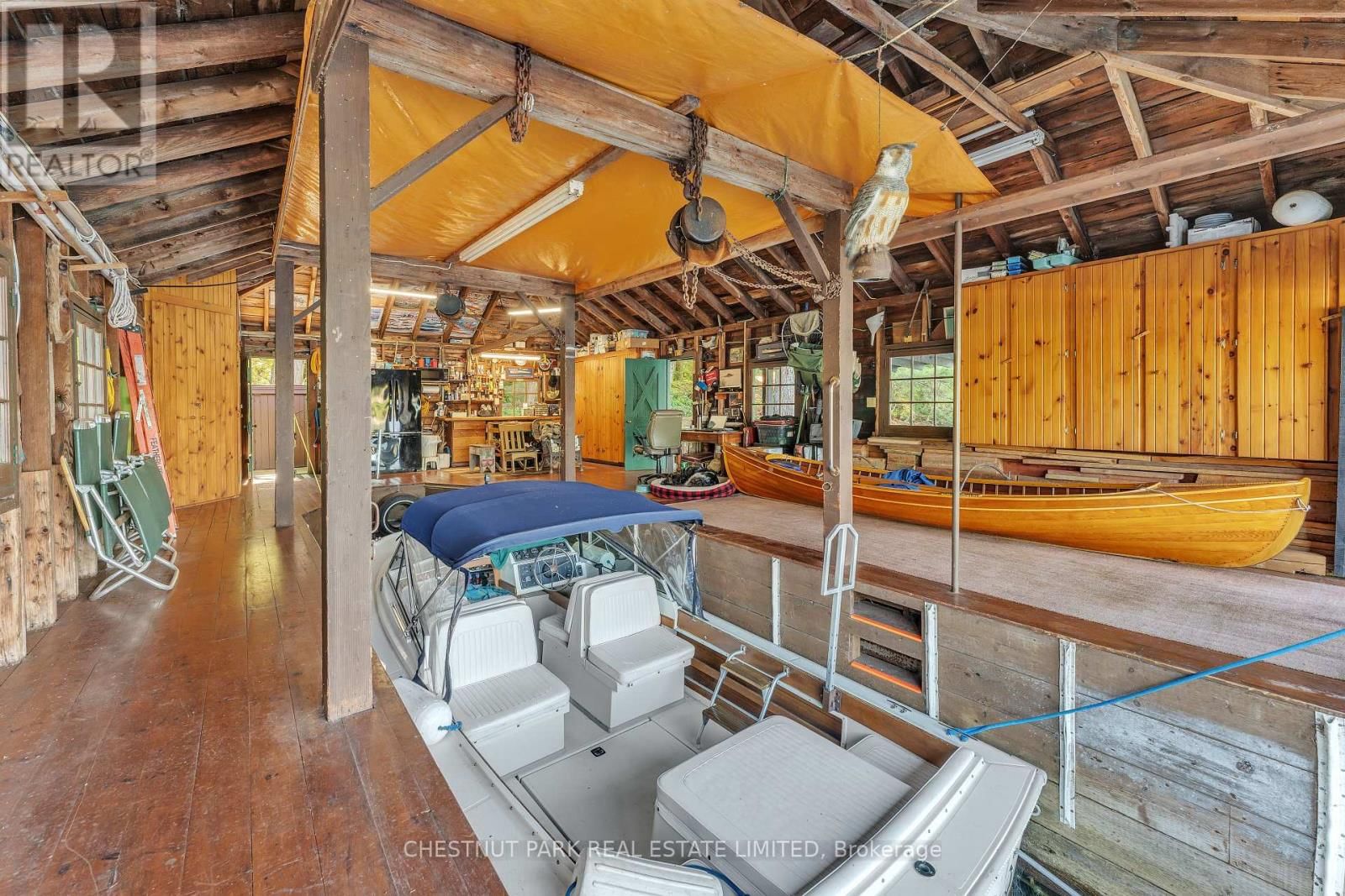 36 BOSTWICK ISLAND Image 35