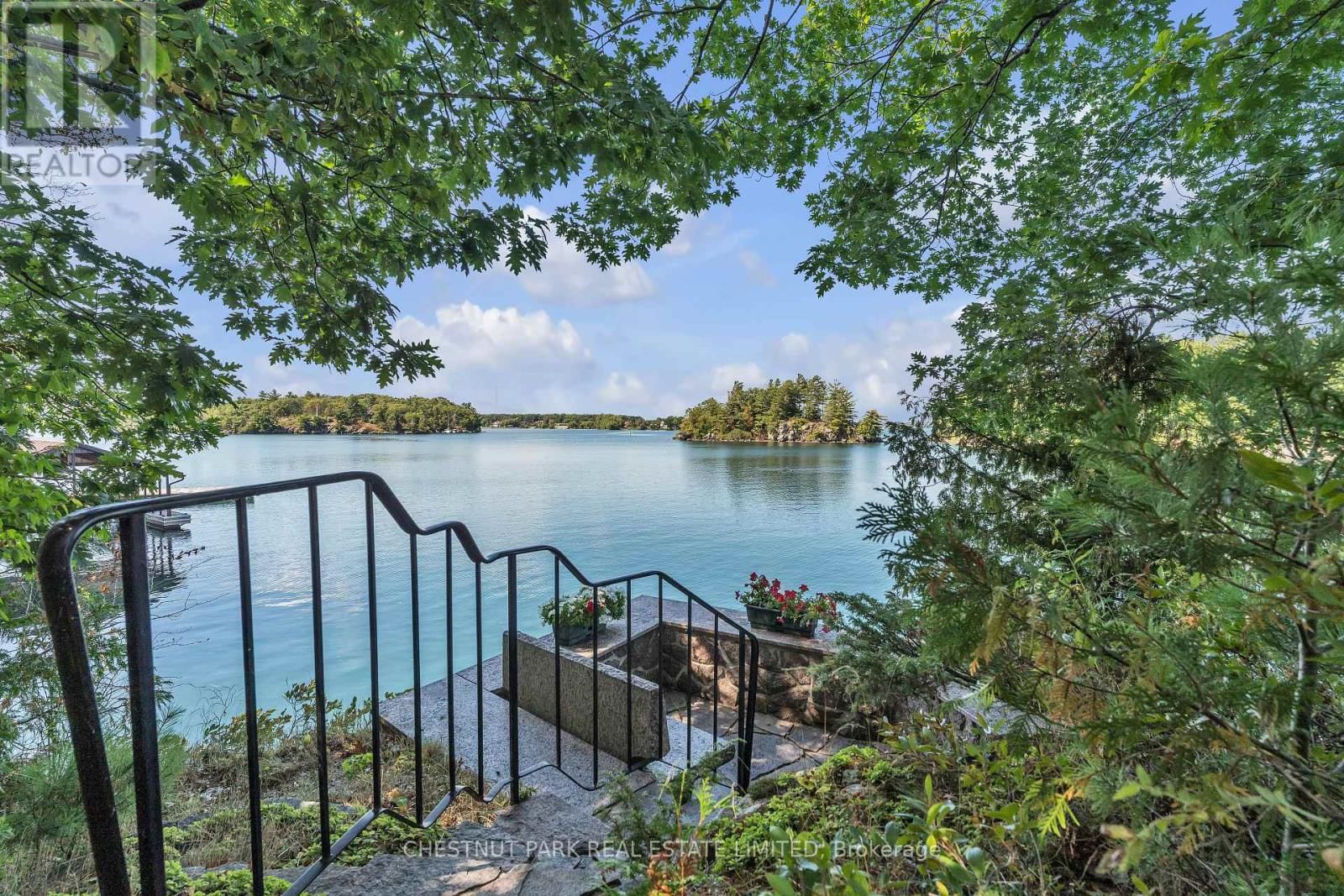 36 BOSTWICK ISLAND Image 39