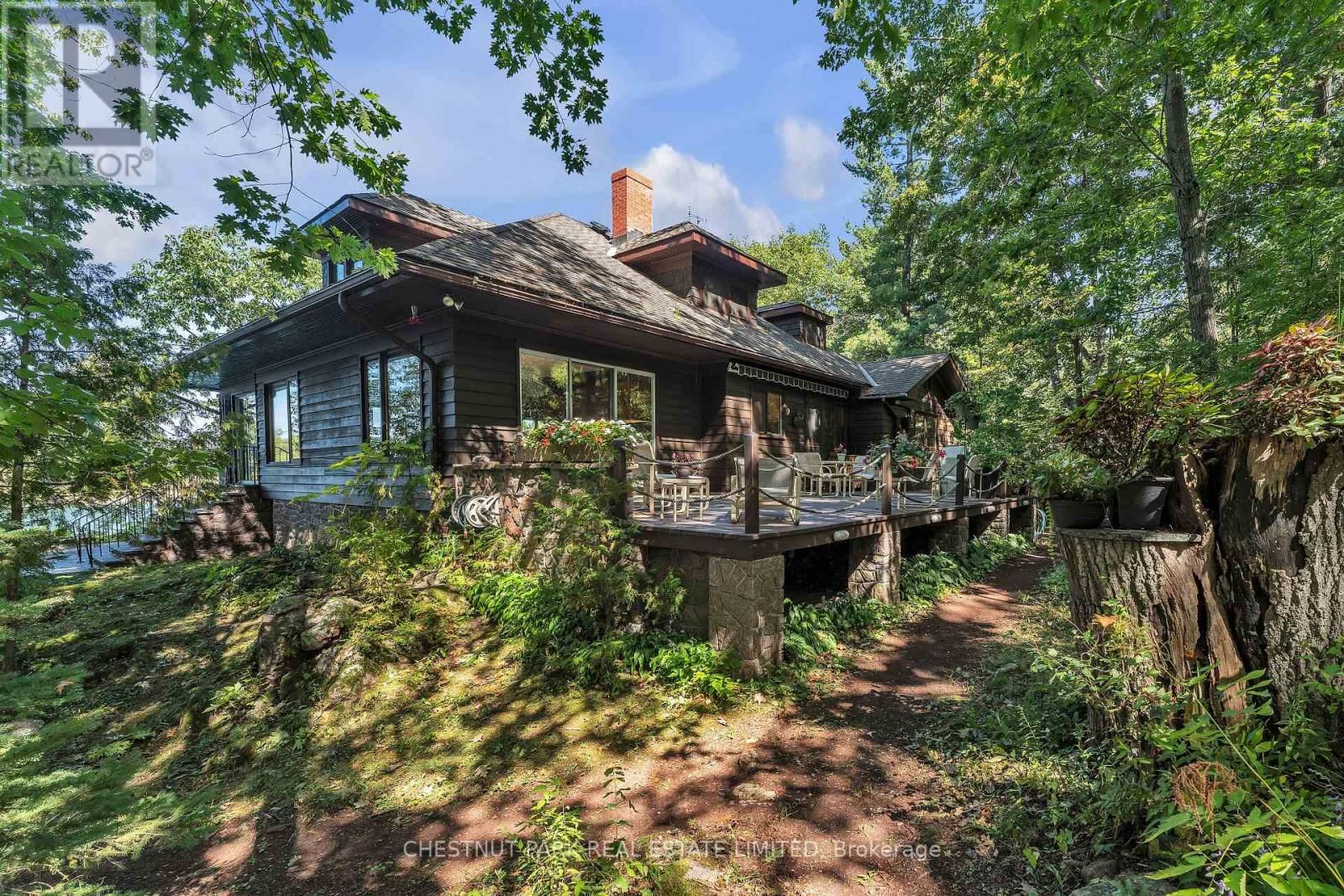 36 BOSTWICK ISLAND Image 46