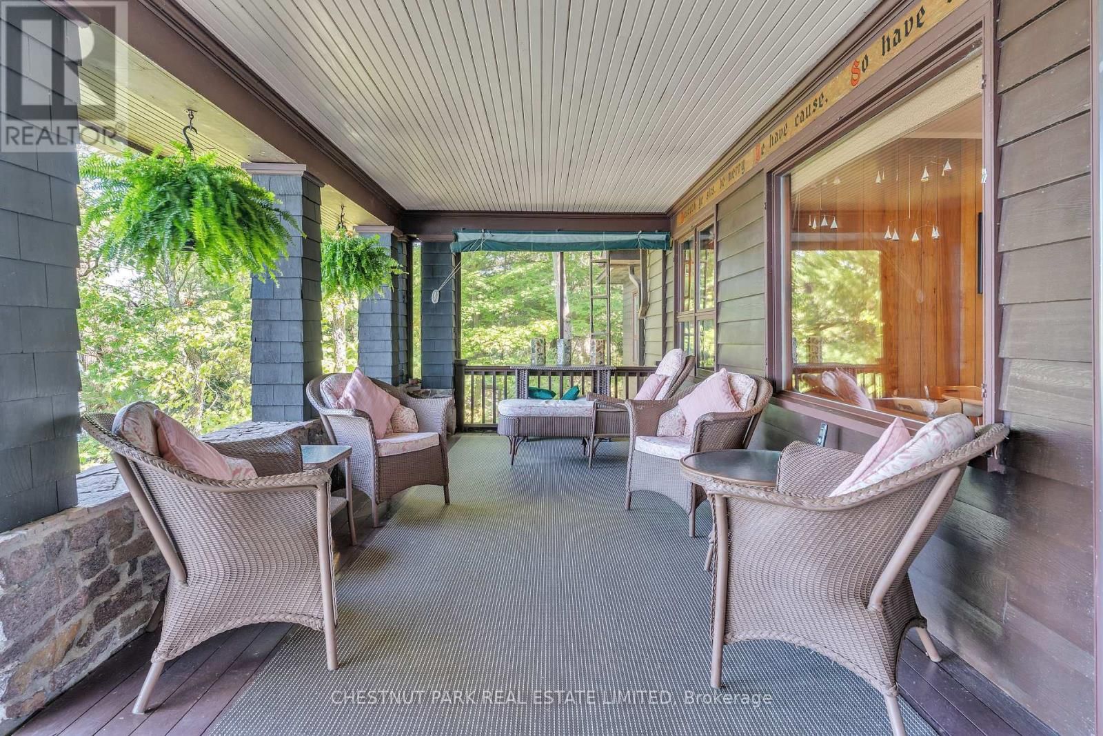 36 BOSTWICK ISLAND Image 7