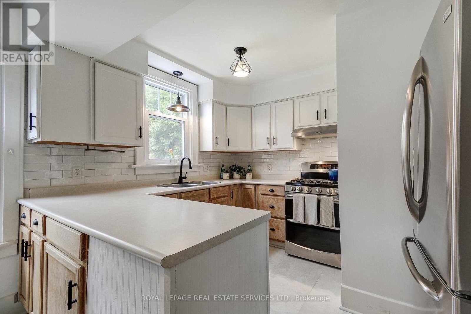 139 LAKE STREET Image 16