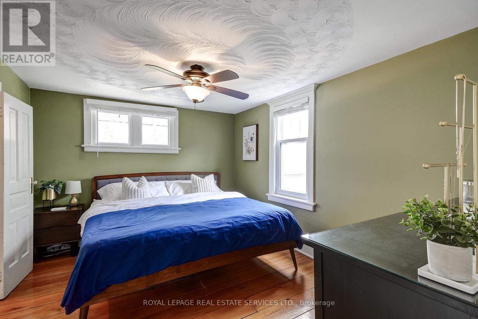 139 LAKE STREET Image 22