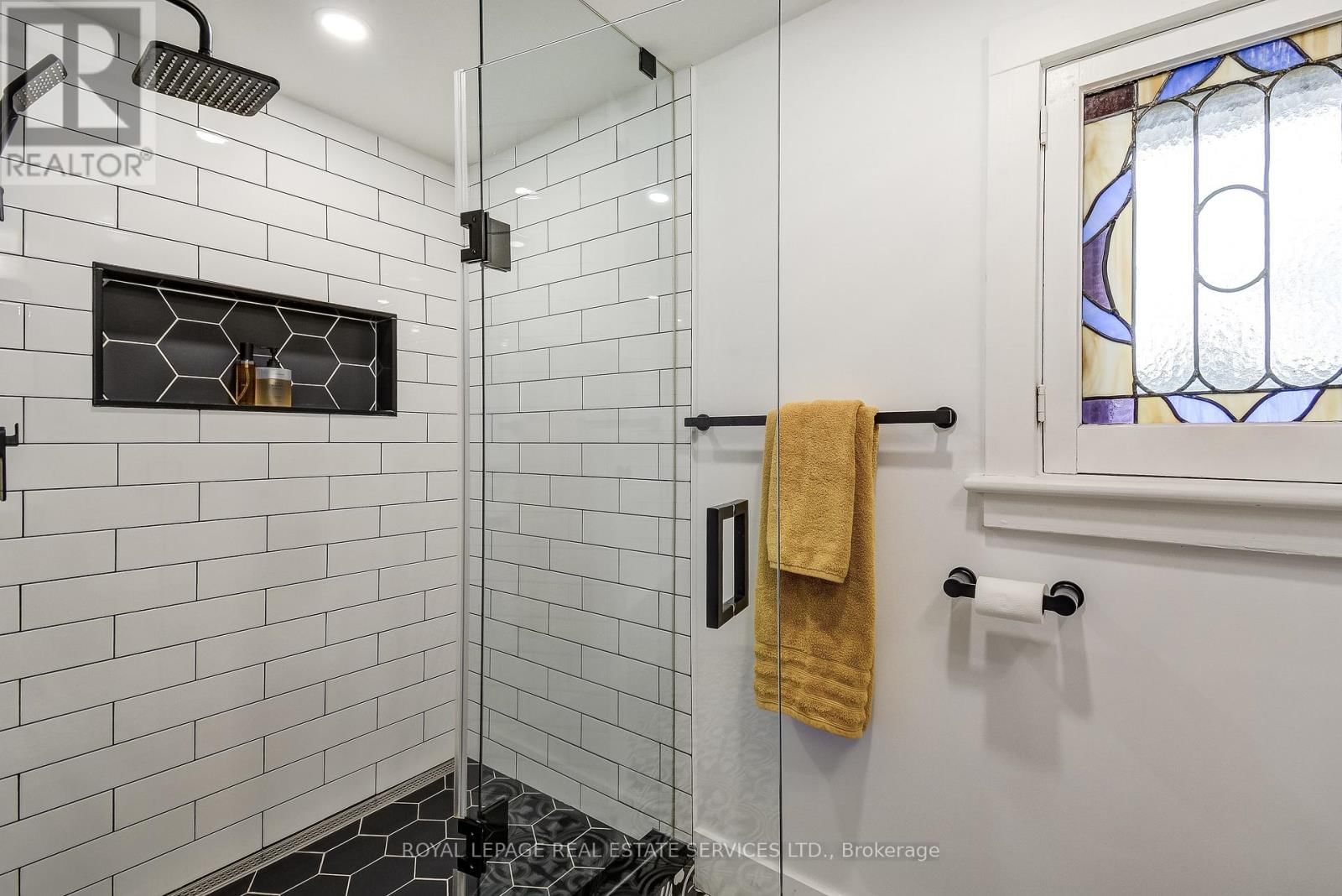 139 LAKE STREET Image 31