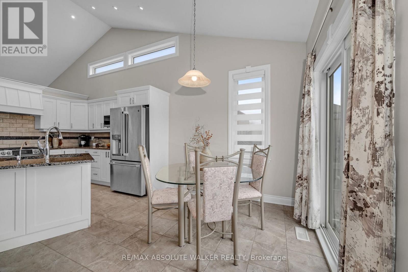 272 STERLING STREET Image 15